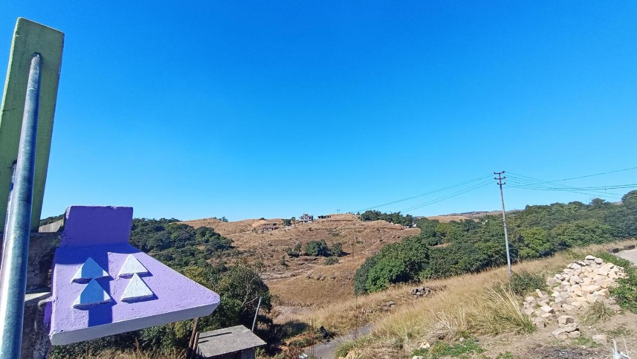 Pamilya Homestay Cserrapundzsi Kültér fotó